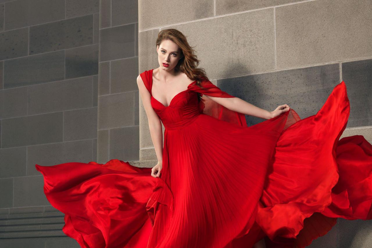 פירוש השמלה האדומה בחלום מאת אבן סירין - פירוש חלומות באינטרנט