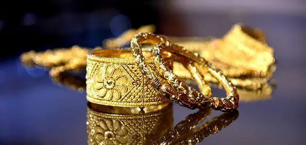 The 20 most important interpretations of a dream about gold bracelets by Ibn Sirin and Al-Usaimi - online dream interpretation