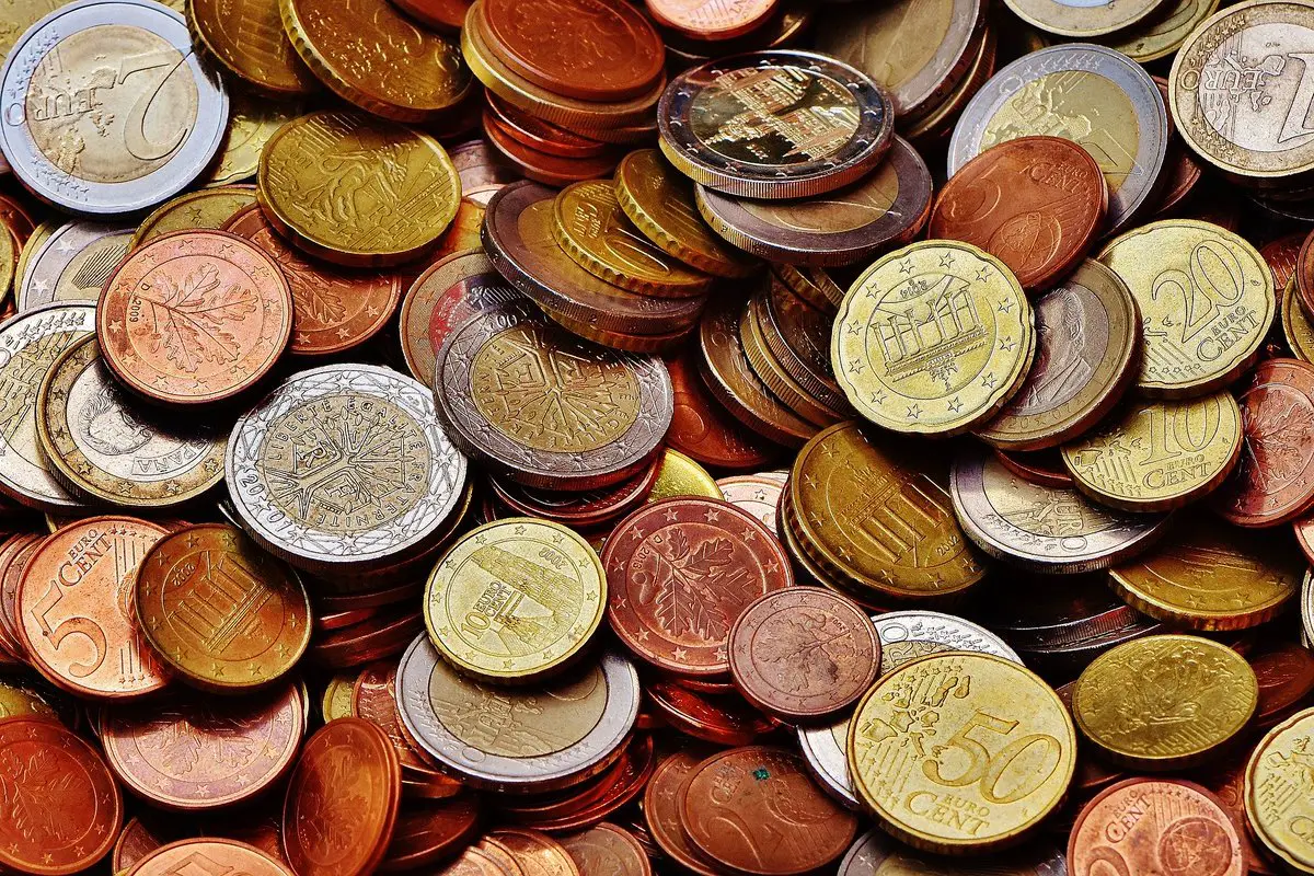 تعرف على تفسير حلم العثور على نقود معدنية واخذها لابن سيرين
