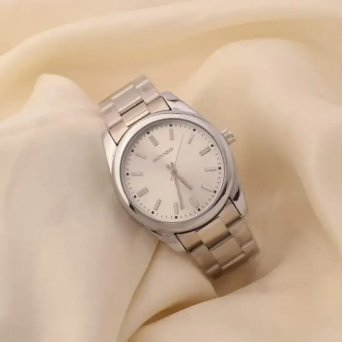 الساعه الفضيه في المنام للحامل