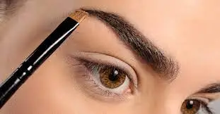 الحواجب الخفيفة في المنام