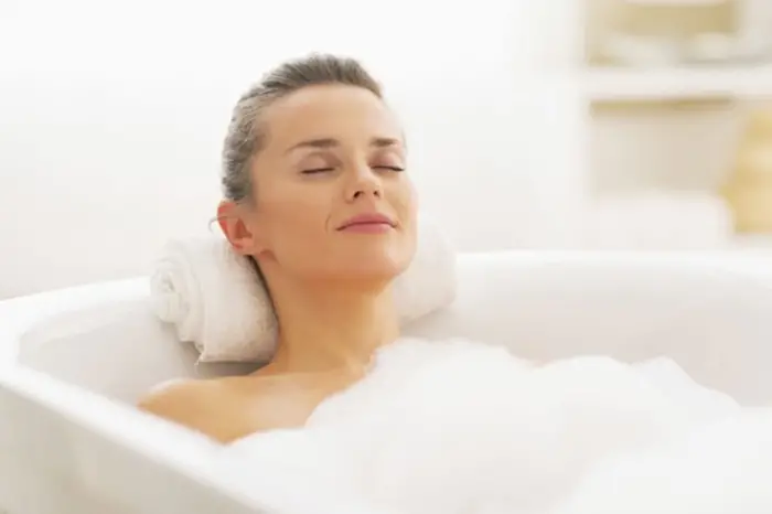 تفسير حلم الاستحمام بالصابون للعزباء