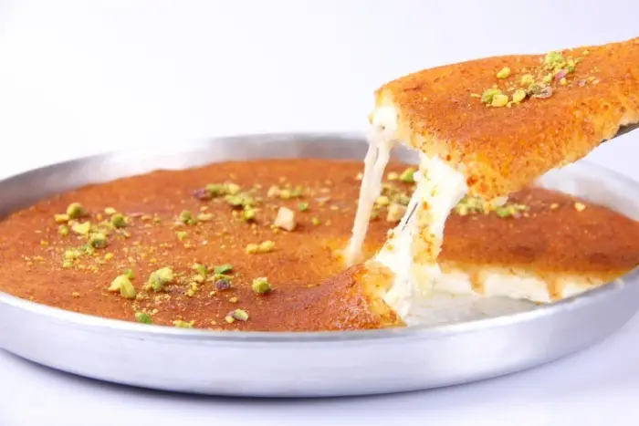 الكنافة في منام العزباء