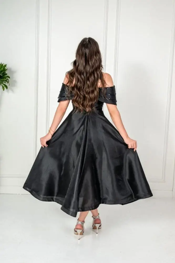 الفستان الاسود في الحلم