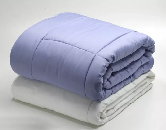 اللحاف في المنام للعزباء