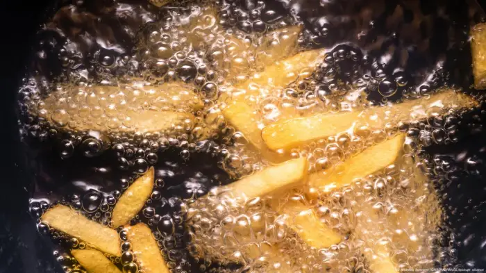 القلي بالزيت في المنام