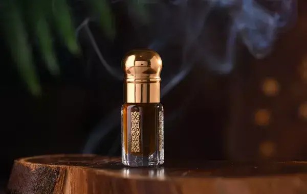 رائحة العود في المنام للمتزوجة